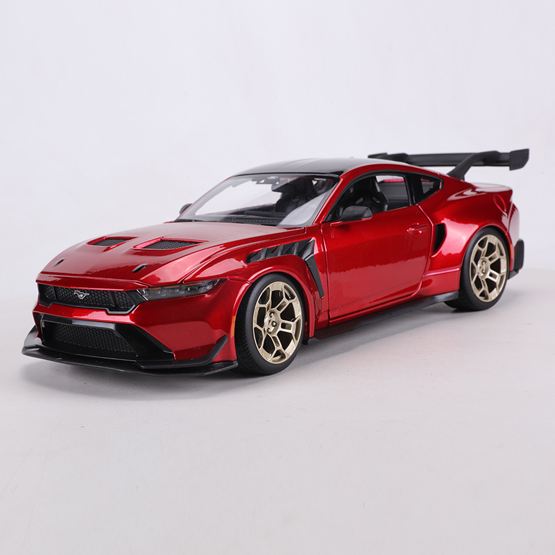 Maisto 1:18 2025 Ford Mustang  – Model Kit Lamborghini Bewertung und Preis